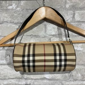 BURBERRY LONDON MINI BARREL BAG. CLASSIC NOVA CHECK.